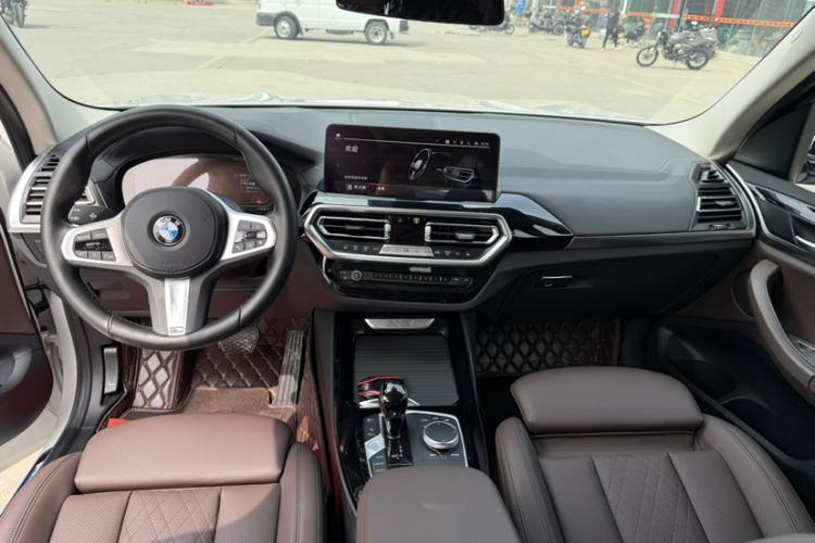 Used BMW X3 2022 xDrive25i M Sport Package Interior 1