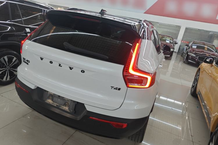 Used Volvo XC40 2021 T4 Four-Wheel Drive Smart & Sporty Edition Rear Right 45 Deg