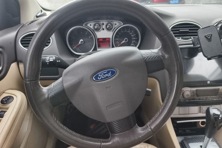 Used Ford Focus 2013 Hatchback Classic 1.8L Automatic Base Model Steering Wheel