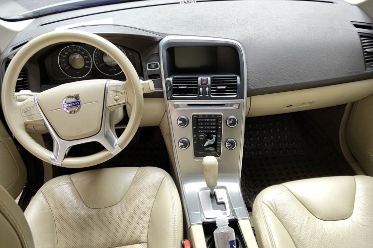 Used Volvo XC60 2012 T6 AWD Comfort Edition
