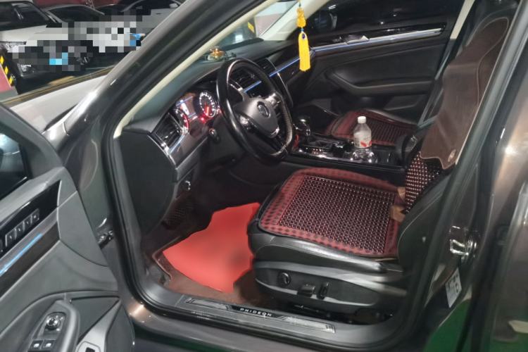 Used Volkswagen Phideon 2016 380TSI Two-Wheel-Drive Luxury Edition
