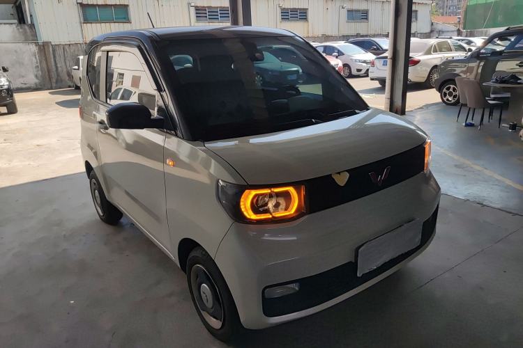 Used Wuling Hongguang MINIEV 2021 Macaron Fashion Model Lithium Iron Phosphate Front Right 45 Deg