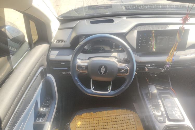 Used Livan Livan 9 2023 470 km Leading Edition