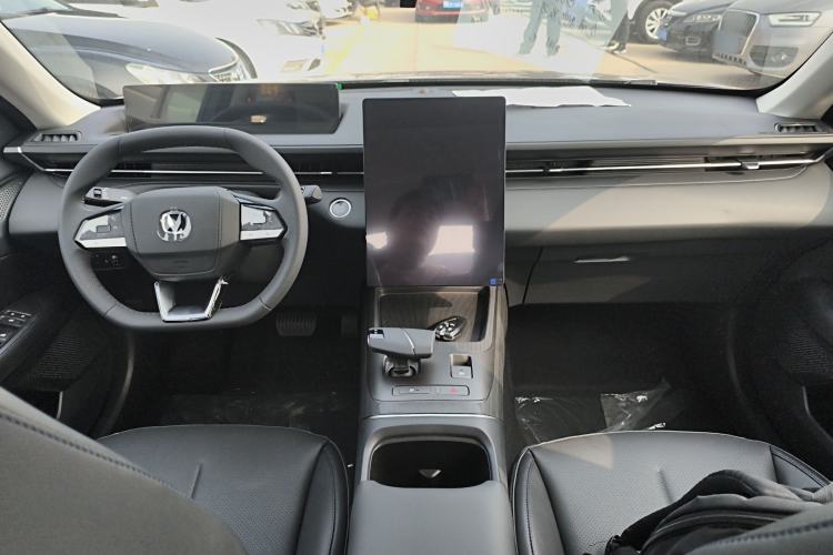 Used CHANGAN Eado 2025 Blue Whale 1.5T 500Bar Prestige Model
