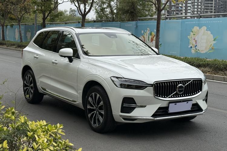 Used Volvo XC60 2023 B5 4x4 Smart Luxury Edition