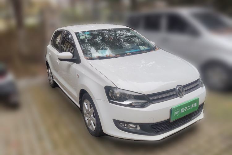 Used Volkswagen Polo 2013 1.4L Automatic Comfort Edition Front Right 45 Deg