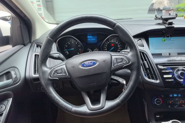 Used Ford Focus 2017 Hatchback 1.6L Automatic Fashion Edition Smart Drive Version
