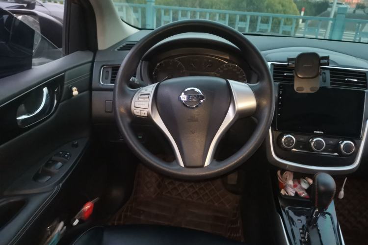 Used Nissan Tiida 2016 1.6L CVT Cool Dynamic Edition
