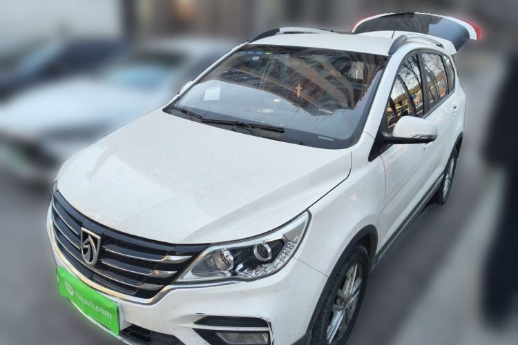 Used Baojun 560 2017 1.5T Manual Comfort Version 7 Seats