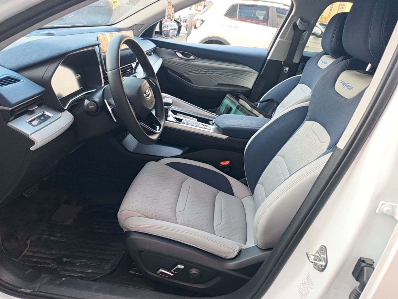 Geely Auto Preface 2023 2.0TD Prestige Version — снимка 17