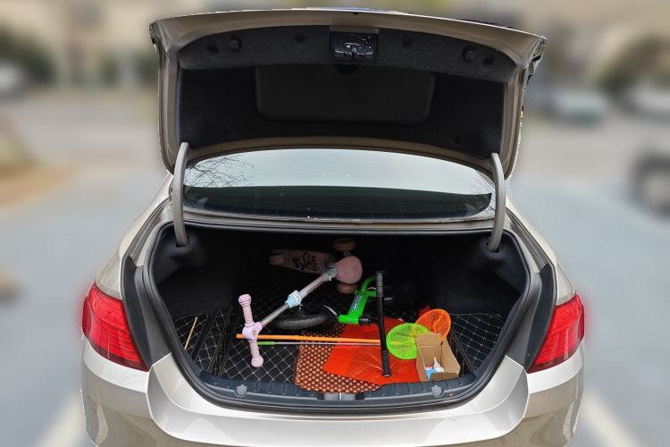 Used BMW 5 Series 2013 520i Elegant Edition Trunk