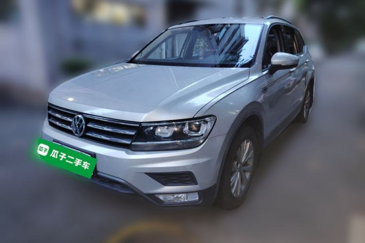 Used Volkswagen Tiguan L 2017 330TSI Automatic Two-Wheel Drive Luxury Edition Guazi used car, China used car export, Used car for sale, Used cars, Cheapest cars for sale