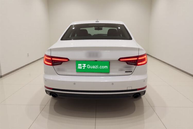 Used Audi A4L 2018 30th Anniversary Edition 40 TFSI Fashion Model
