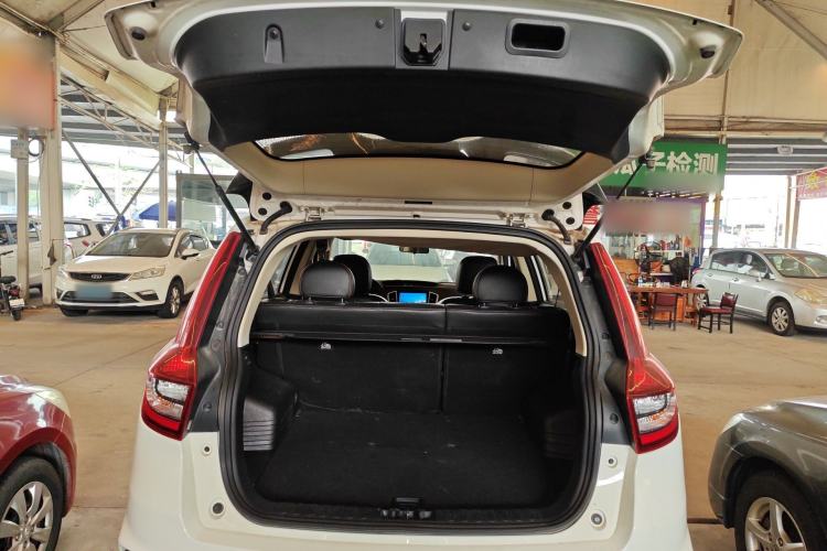 Used Geely Auto Vision X6 2018 1.4T CVT 4G Connected Luxury Version Trunk