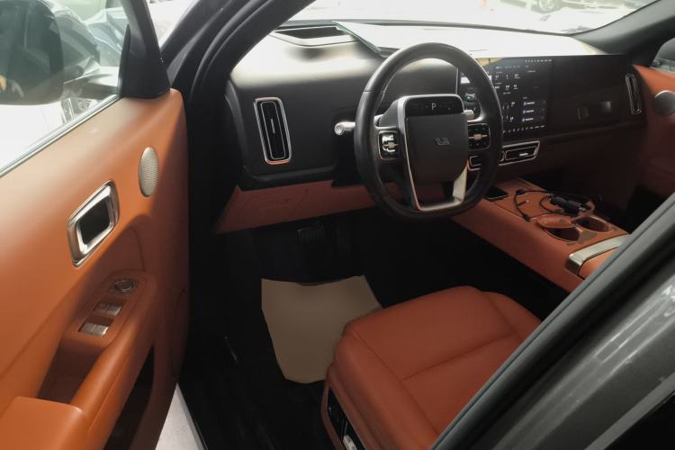 Used Li Auto L9 2022 Max model
