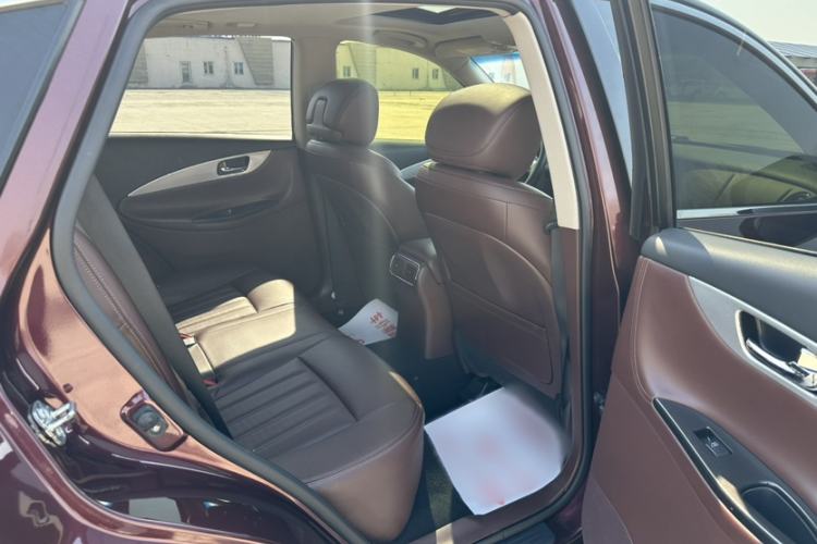 Used Infiniti QX50 2015 2.5L Enjoyment Edition Interior 14