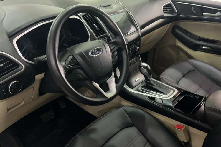 Used Ford Edge 2018 EcoBoost 245 Two-Wheel-Drive Titanium 5-Seater China VI Standard