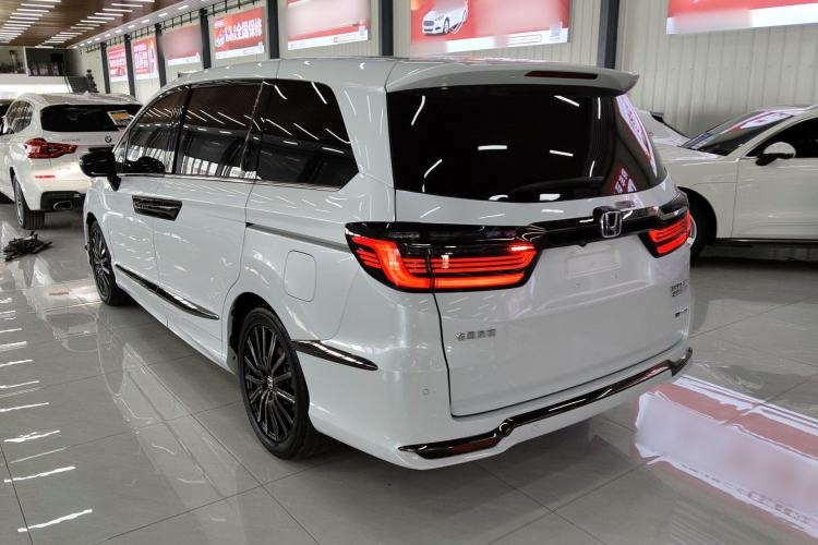 Used Honda Elysion 2024 2.0L eHEV Luxury Edition
