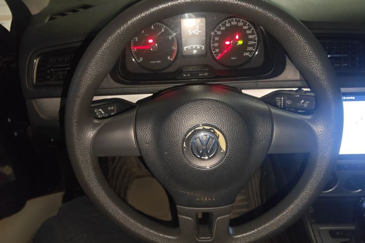 Used Volkswagen Lavida 2013 Revised Classic 1.6L Automatic Fashion Edition Steering Wheel