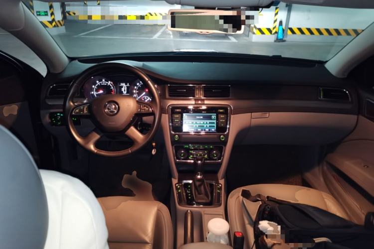 Used Skoda Superb 2013 1.8TSI Automatic Yashi Edition