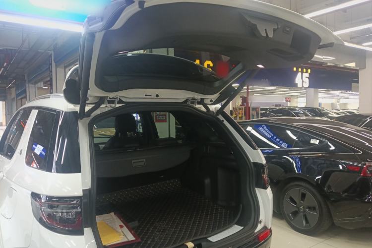 Used Land Rover Discovery Sport New Energy 2022 Facelifted P300e Plug-in Hybrid Electric Version Trunk