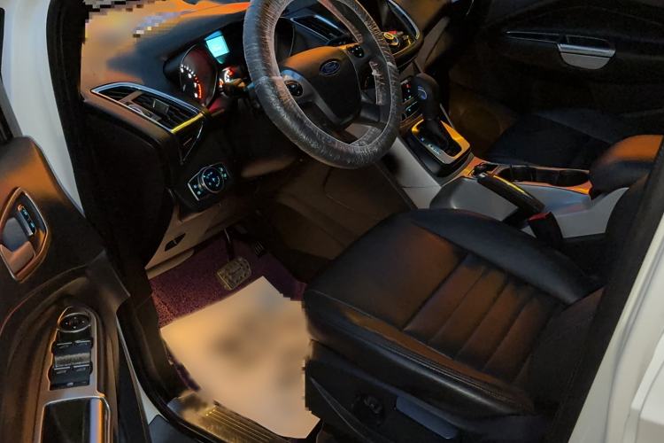 Used Ford Kuga 2015 1.5L GTDi Two-Wheel-Drive Comfort Model
