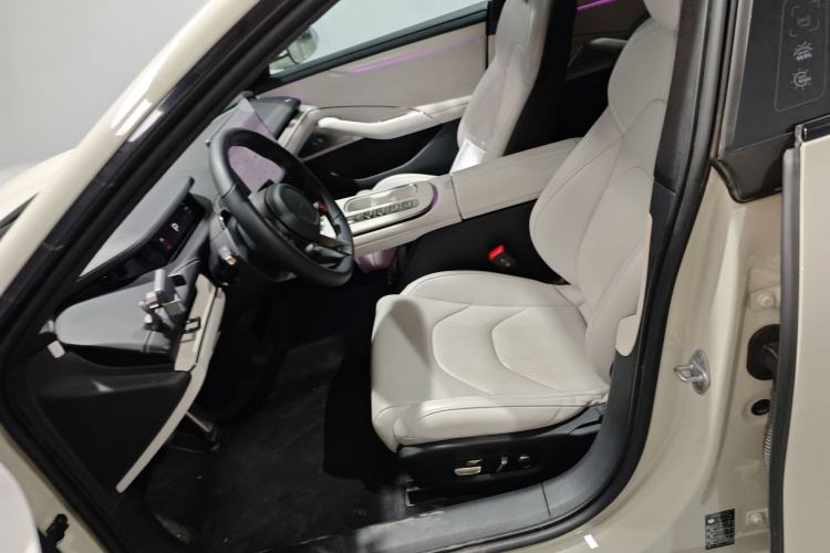 Used Xiaomi Auto SU7 2024 Four-Wheel Drive Ultra-Long Range Advanced Intelligent Driving Max Edition