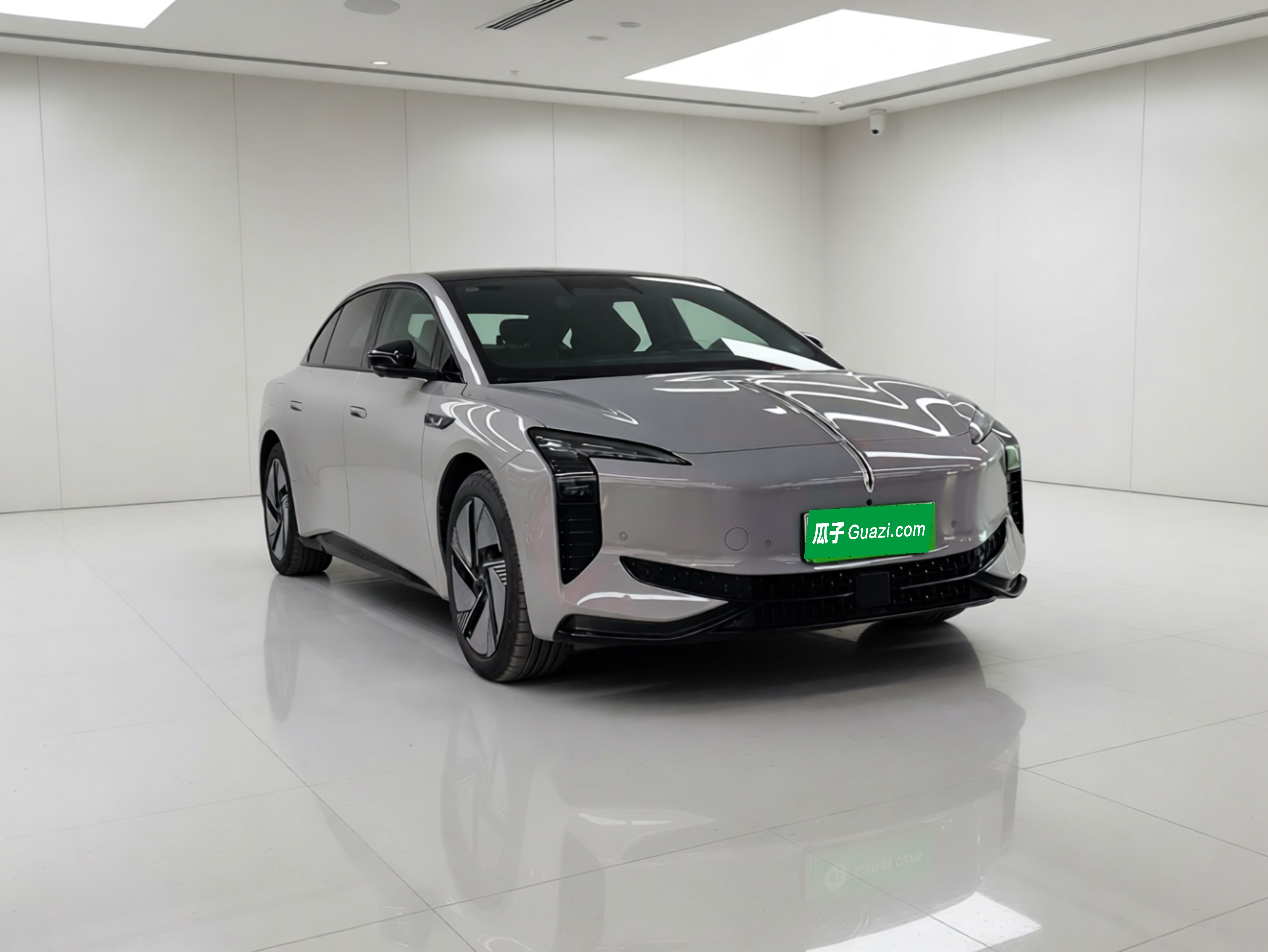 Hongqi EH7 2025 640 All-Wheel Drive Smart Selection Edition — снимка 3