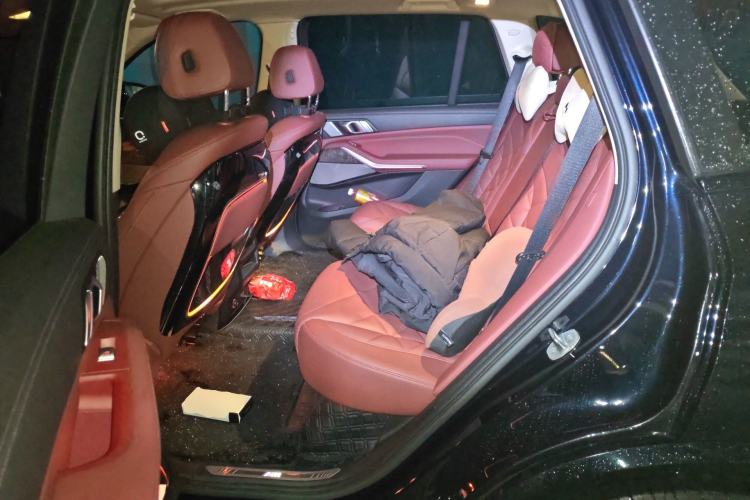 Used BMW X5 2022 xDrive 30Li Luxury M Sport Package Left Rear Seat