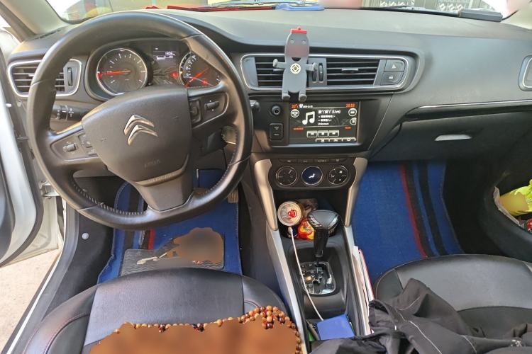 Used Citroen C3-XR 2015 1.6L Automatic Pioneer Model Center Console