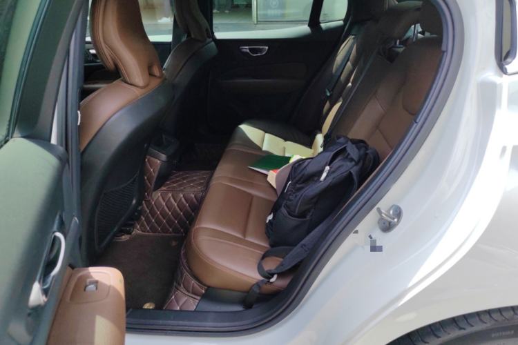 Used Volvo S60 2022 B4 Zhiyuan Luxury Edition Left Rear Seat