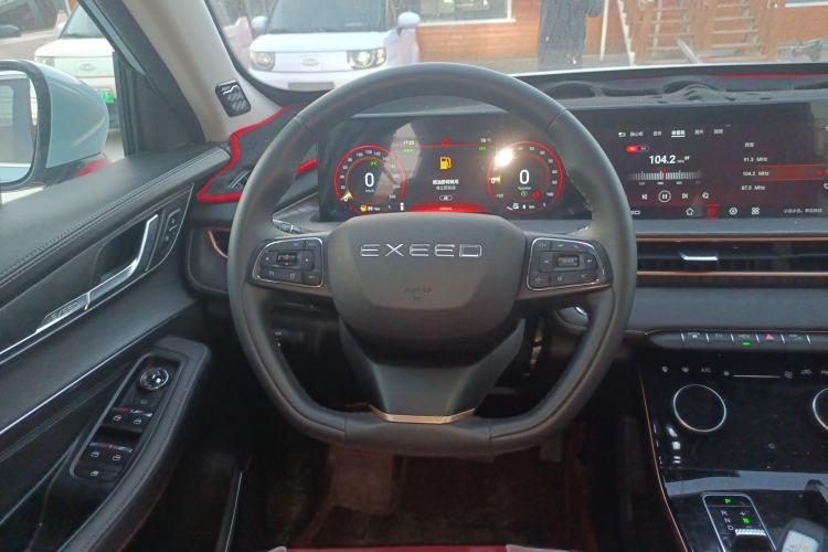 Used EXEED Zhuifeng C-DM 2022 1.5 TCI-DHT 105 km "Chengfeng Qi" Edition
