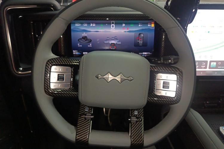 Used Formula Leopard Leopard 5 2023 Navigator Edition
