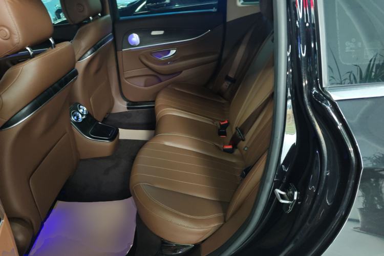 Used Mercedes-Benz E-Class 2022 Second Facelift E 300 L Fashion Edition
