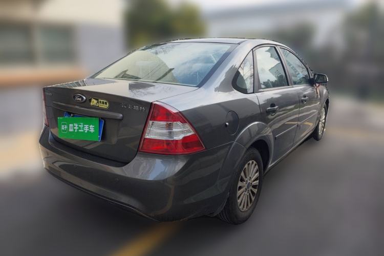 Used Ford Focus 2013 Sedan Classic 1.8L Automatic Fashion Edition
