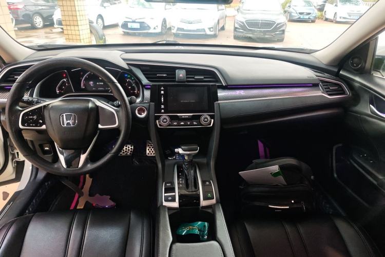 Used Honda Civic 2019 220TURBO CVT Dynamic Edition China VI Emission Standard Center Console
