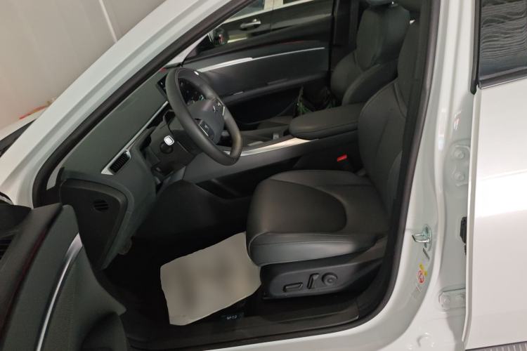 Used XPeng MONA M03 2025 600 with Ultra-Long Range Max Left Front Seat