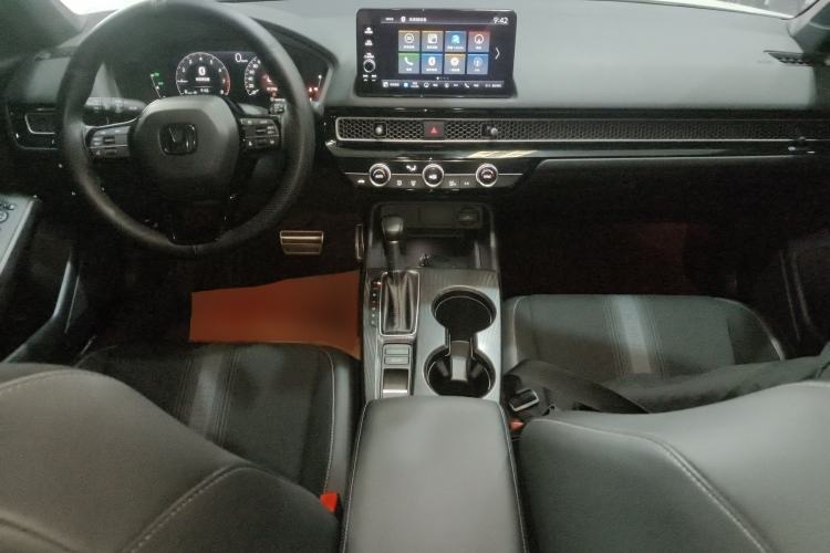 Used Honda Civic 2022 240TURBO CVT Dynamic Edition Center Console