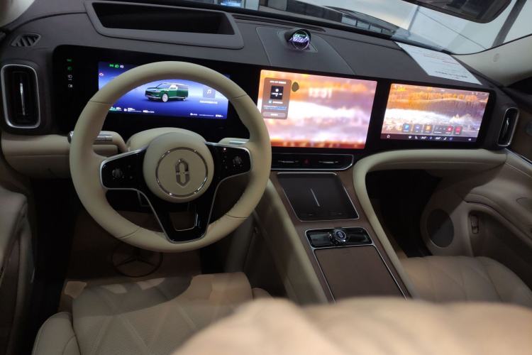 Used Hima AITO M9 2025 Extended-Range Ultra Version 52 kWh 6-Seater Center Console