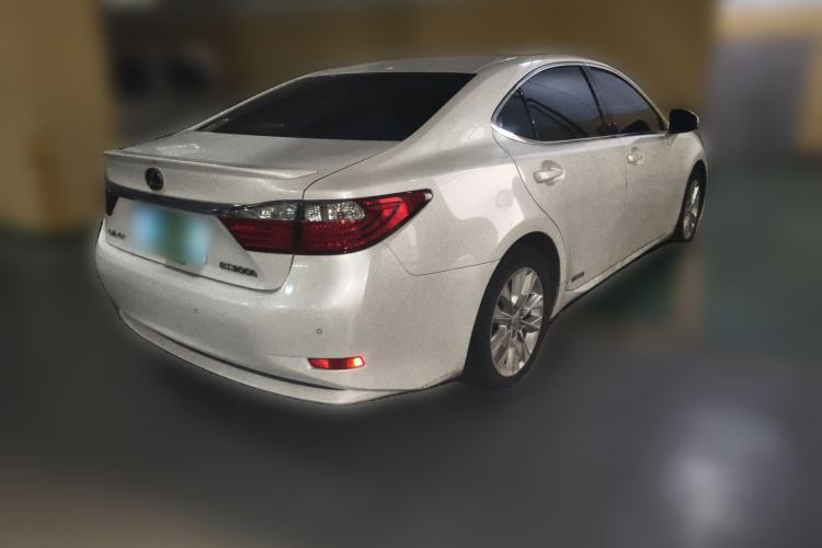 Used Lexus ES 2014 300h Elite Edition