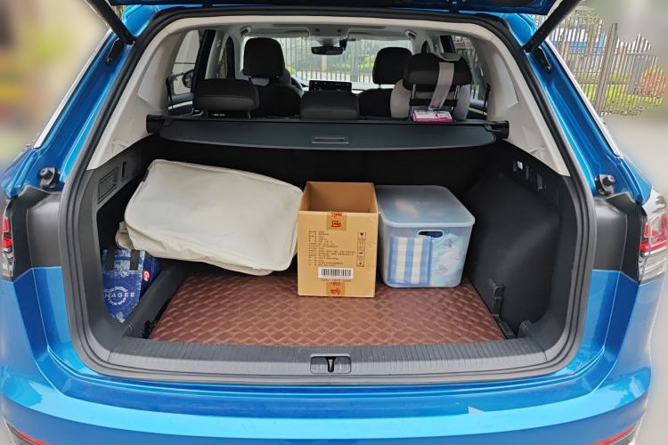 Used Volkswagen Tayron 2023 Revised Version 380TSI All-Wheel Drive R-Line High-Energy Edition Trunk