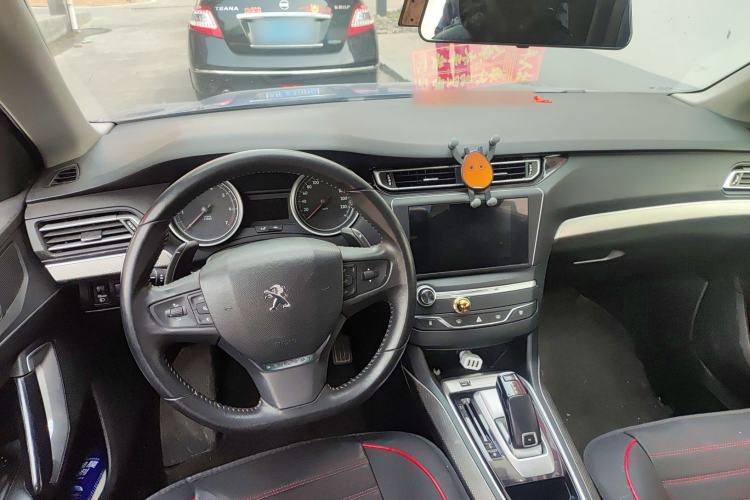 Used Peugeot 408 2019 230THP Automatic Luxury Edition China VI Standard Center Console