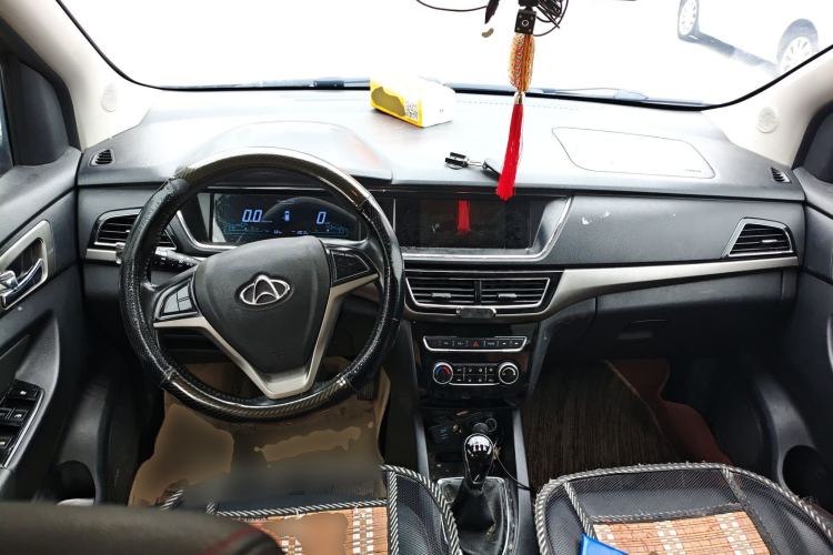 Used CHANGAN KAICHENG Oushang A600 2016 1.5L Manual Luxury 7-Seater Center Console
