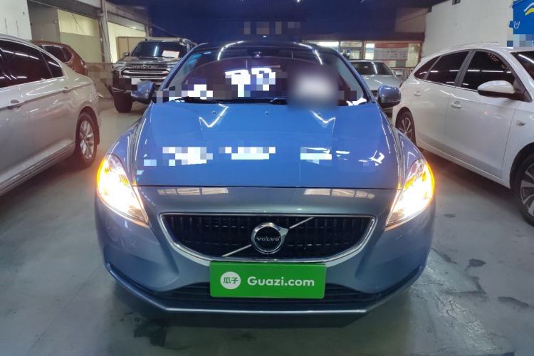 Used Volvo V40 2018 T3 Zhiyi Edition Front