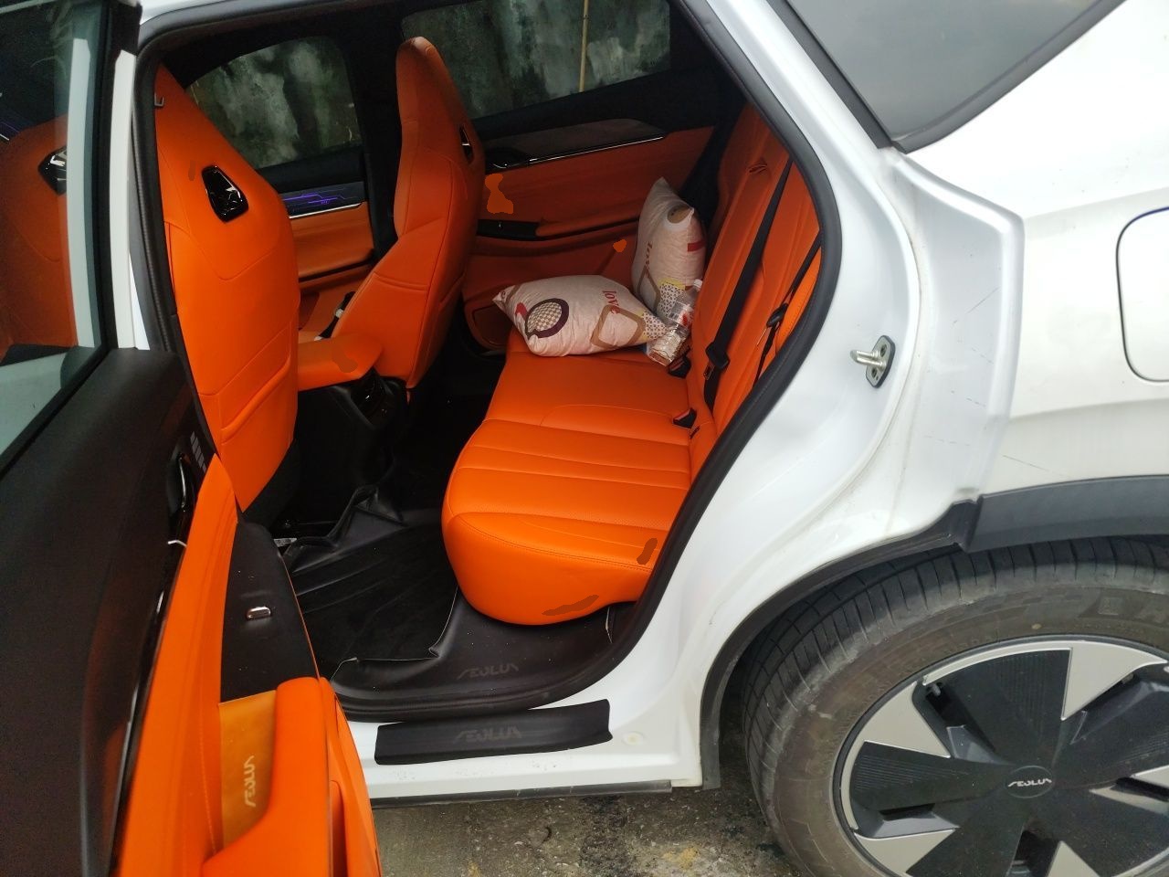 Dongfeng Aeolus L7 New Energy 2024 205 Plus — снимка 17