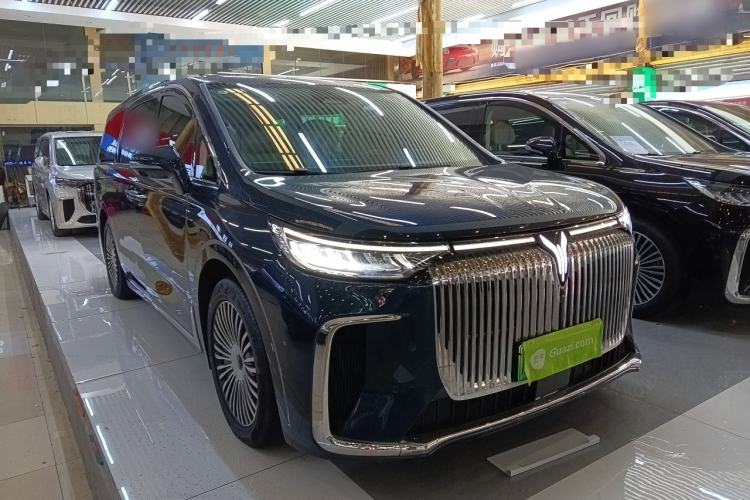 Used VOYAH Dream 2025 PHEV Four-Wheel Drive Prestige Kunpeng Edition
