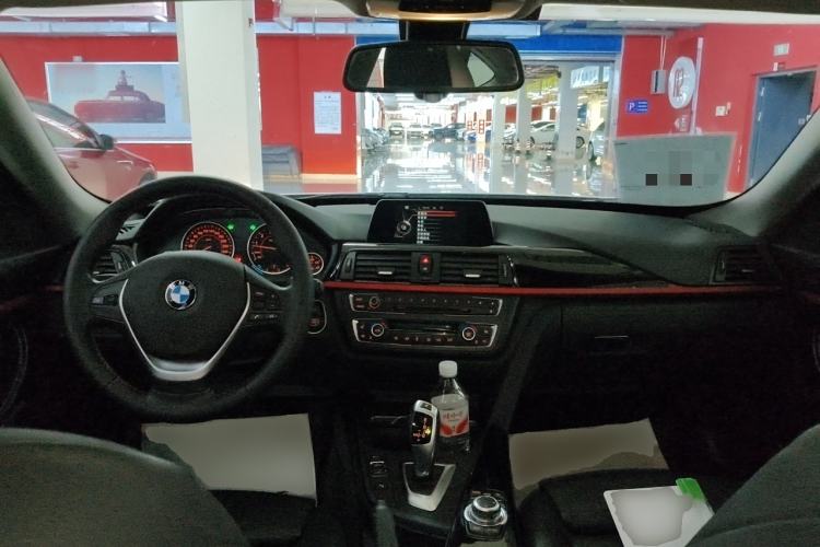 Used BMW 3 Series GT 2016 320i Design Package Edition Center Console