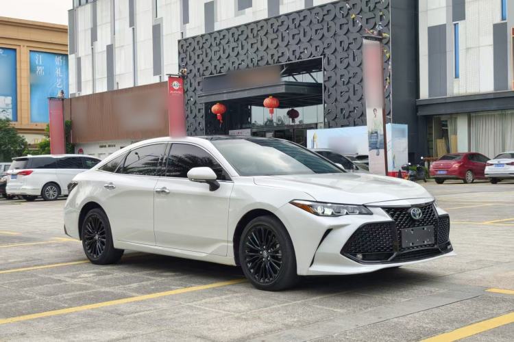 Used Toyota Avalon 2019 Dual-Engine 2.5L XLE Prestige Version China VI Standard
