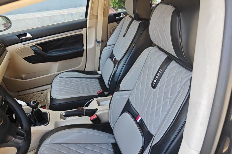 Used Volkswagen Sagitar 2011 1.6L Manual Comfort Version Left Front Seat