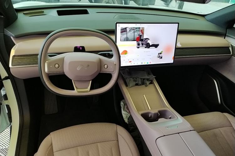Used ONVO L60 2025 Model—60 kWh Rear-Wheel-Drive Version
